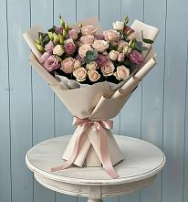 Букет цветов из:  Розы и Лизиантусы в Домодедово