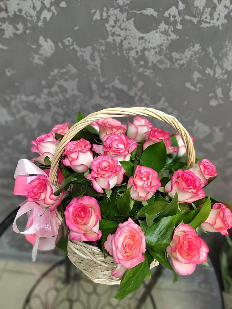 Цветочная композиция из Розы в корзине в Домодедово
