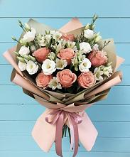 Букет цветов из:  Розы, Альстромерии и Лизиантусы #REPLACE_PRED# Домодедово