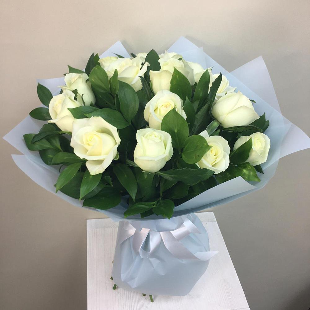 Букет 15 Белых роз Проуд в Домодедово