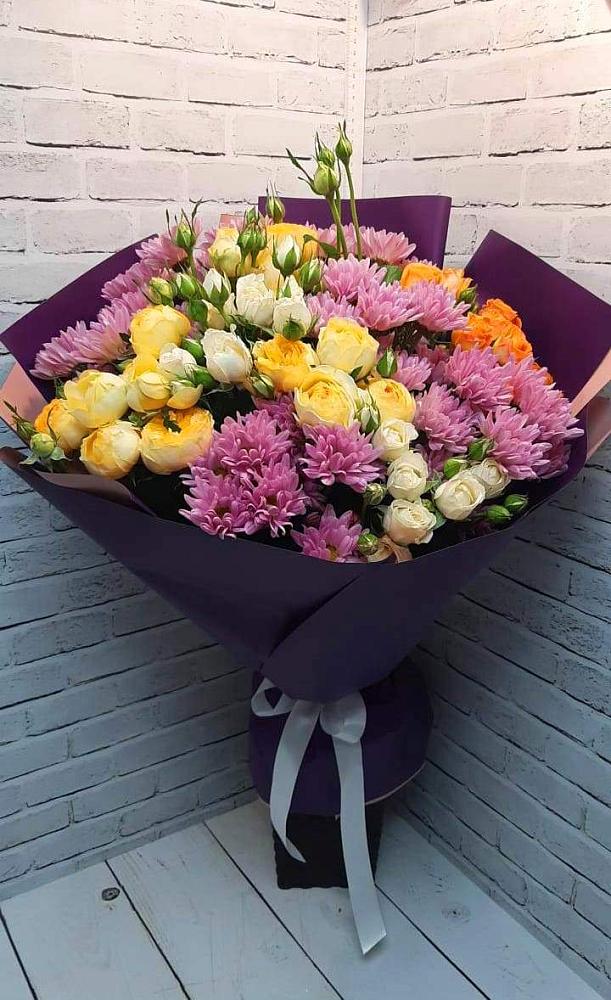 Букет цветов из: Хризантемы и Розы в Домодедово