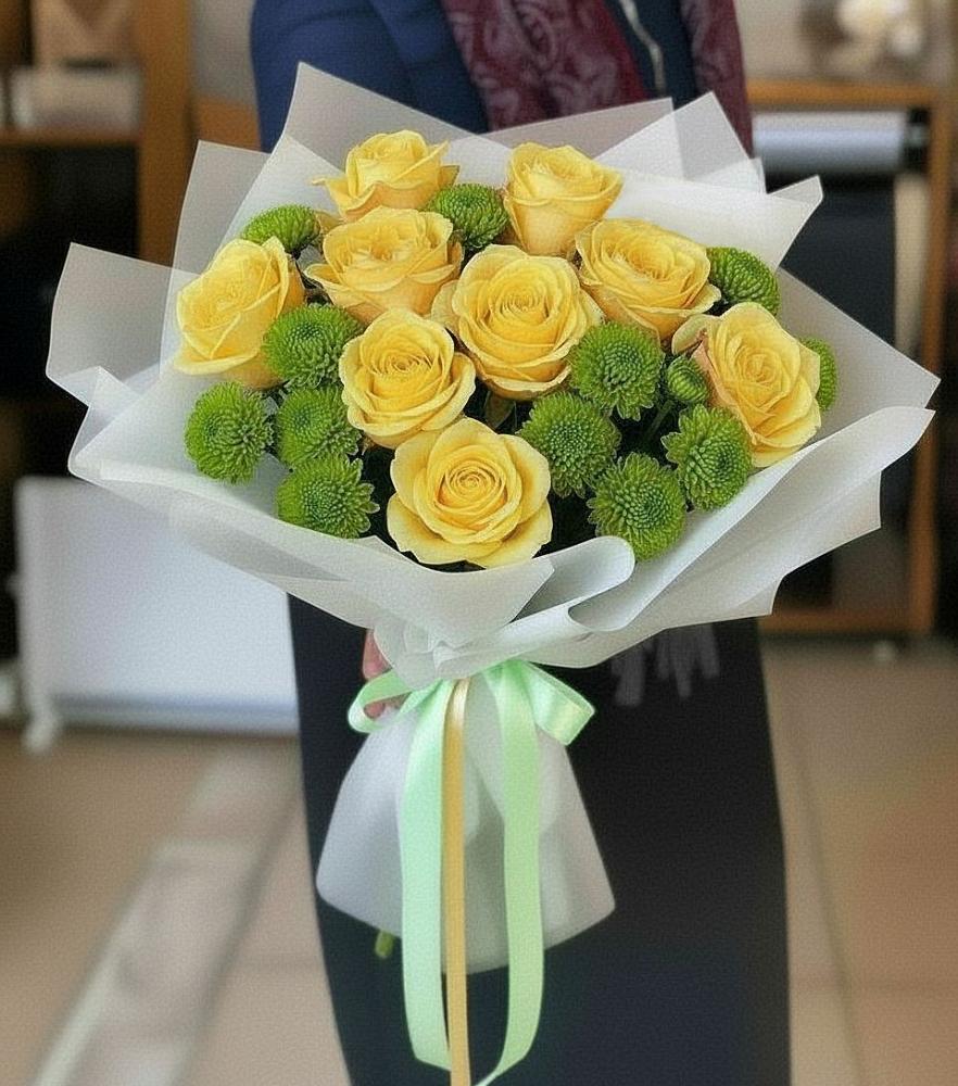 Букет цветов из: Хризантемы и Розы в Домодедово