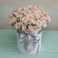 Цветочная композиция из Розы в шляпной коробке в Домодедово