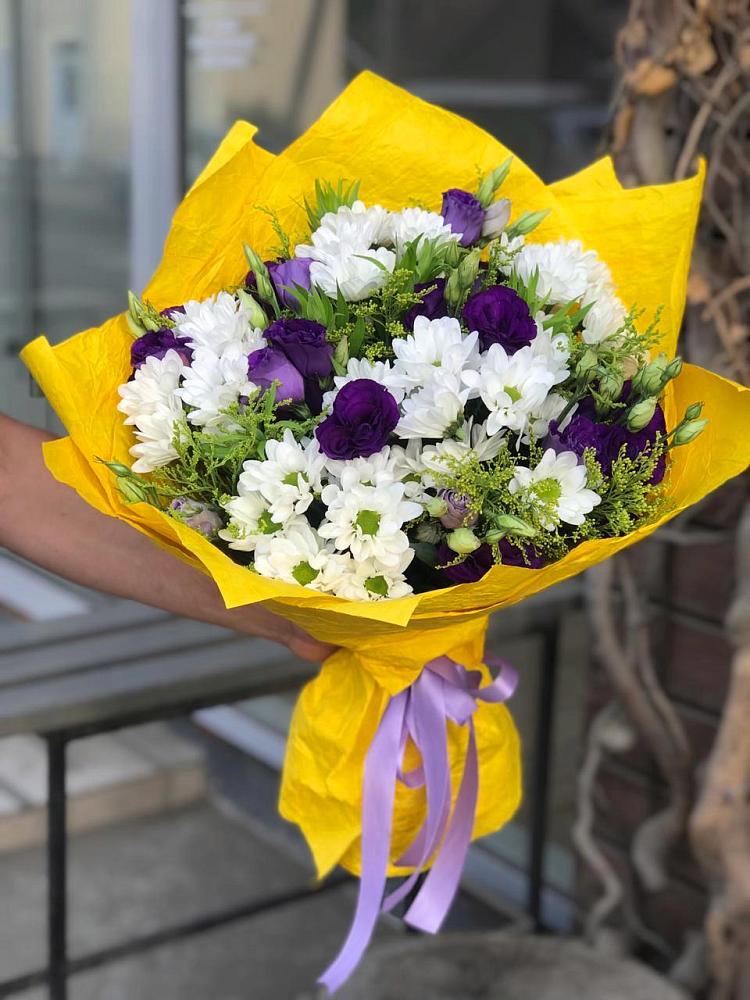 Букет цветов из: Ирисы, Хризантемы и Ромашки в Домодедово