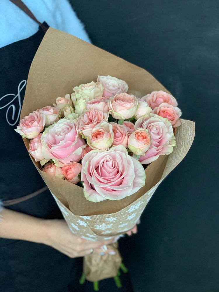 Букет цветов из: Хризантемы и Розы в Домодедово