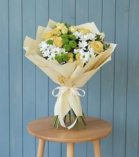 Букет цветов из:  Хризантемы и Розы в Домодедово