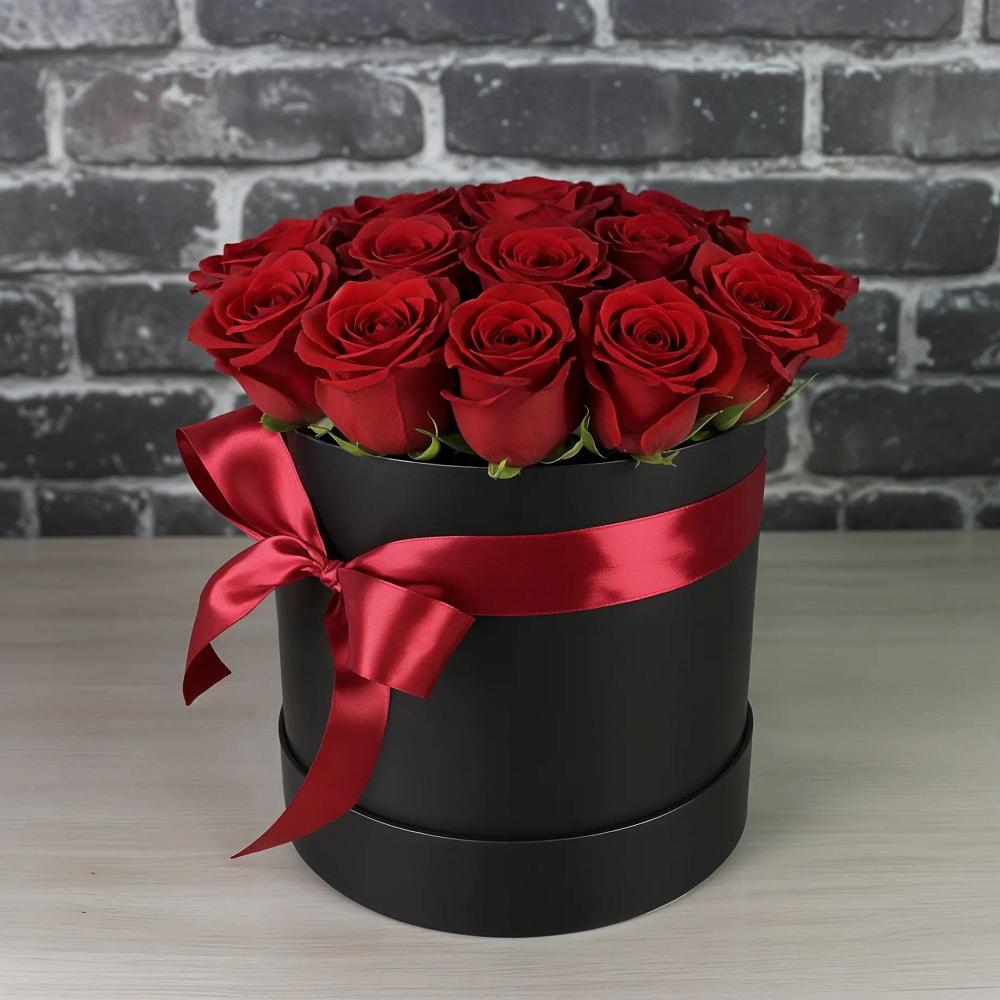 Цветочная композиция из Розы в шляпной коробке в Домодедово