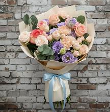Букет цветов из:  Розы, Лизиантусы и Гвоздики в Домодедово
