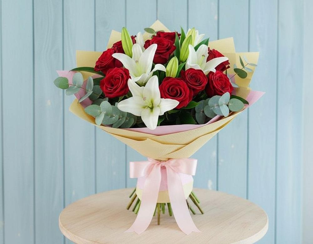 Букет цветов из: Лилии и Розы в Домодедово